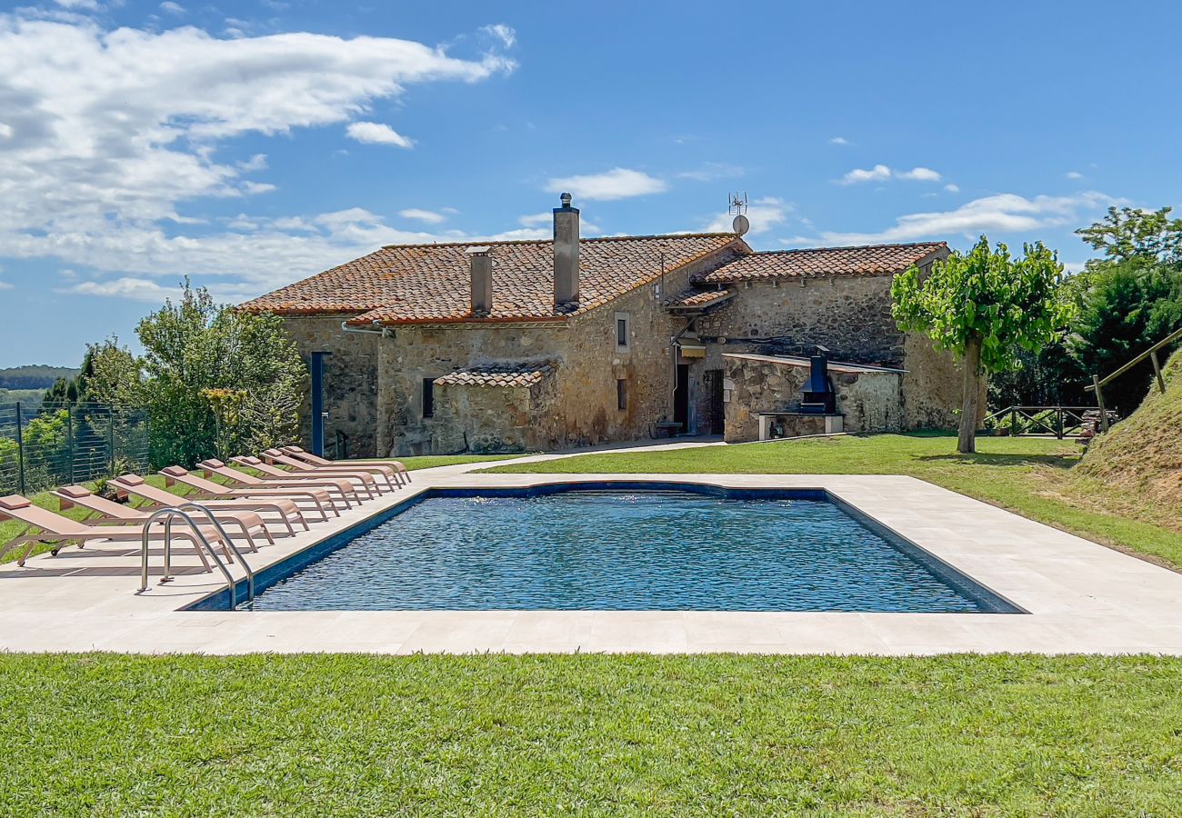 Gîte Rural à Cornellà del Terri - Mas Maria Carmen Dalmau