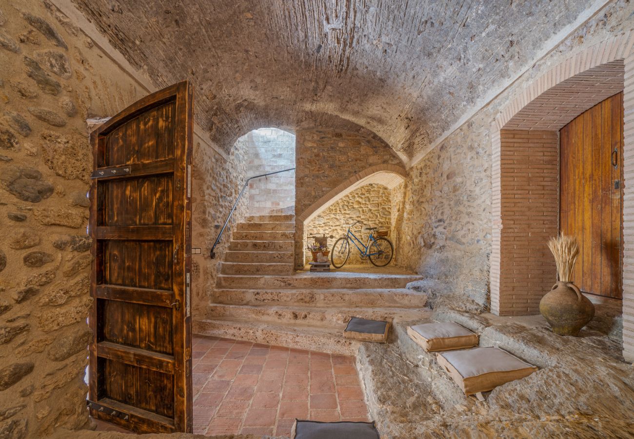 Maison mitoyenne à Boadella i les Escaules - Cal Sabater