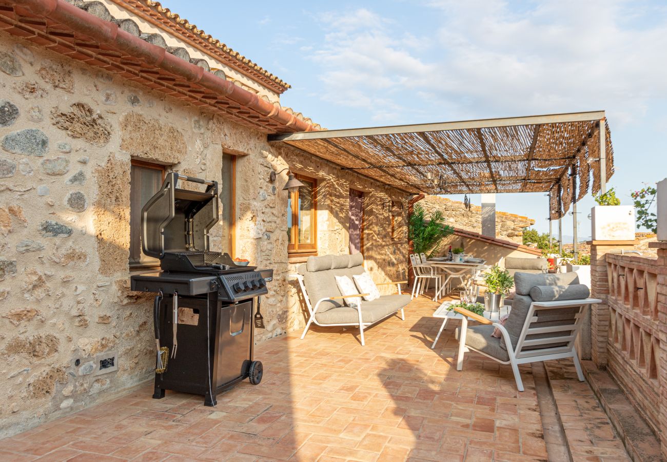 Maison mitoyenne à Boadella i les Escaules - Cal Sabater