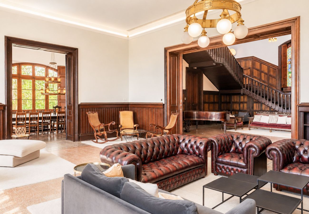Villa à Sant Hilari Sacalm - Castell de Villavecchia - 20 pax