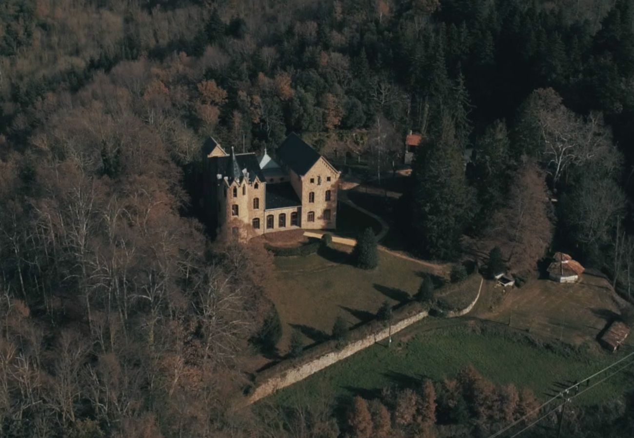 Domaine à Sant Hilari Sacalm - Castell de Villavecchia - 33 pax