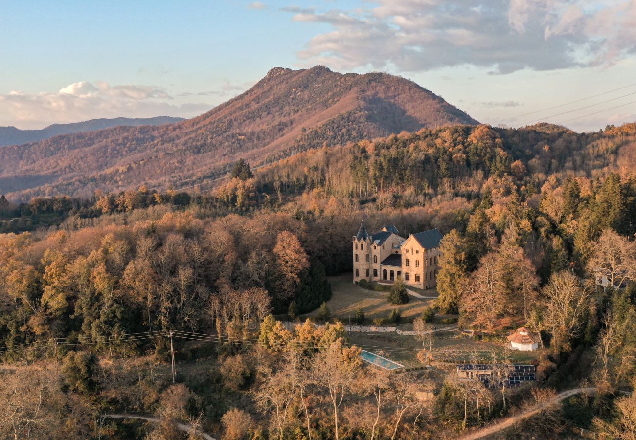 Domaine à Sant Hilari Sacalm - Castell de Villavecchia - 33 pax
