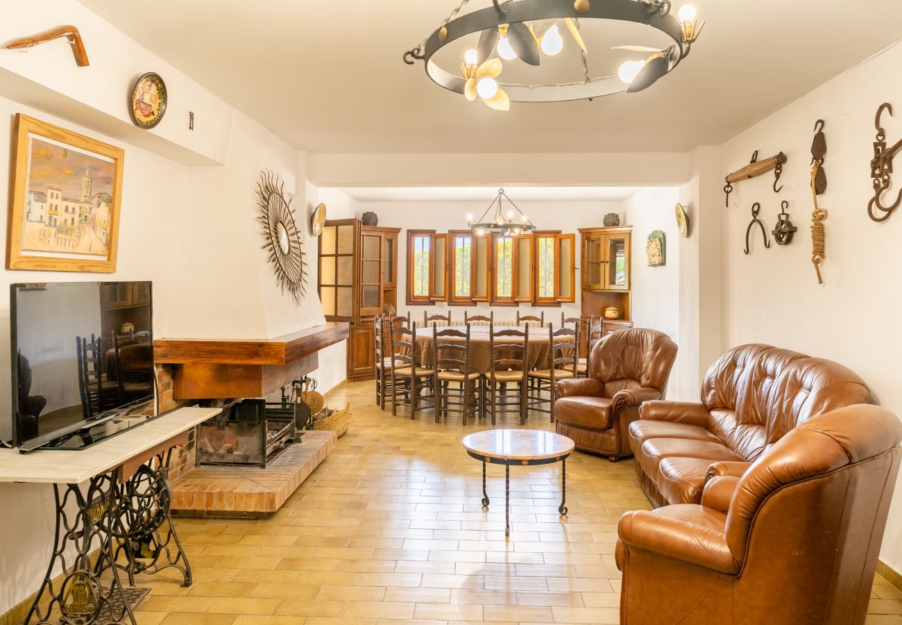 Gîte Rural à Cornellà del Terri - Majordoms Vila
