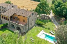 Apartament en Montagut i Oix - Can Blanc de Montagut, Baix
