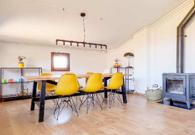 Apartament en Montagut i Oix - Can Blanc de Montagut, Dalt Apartament en Montagut i Oix - Can Blanc de Montagut, Dalt