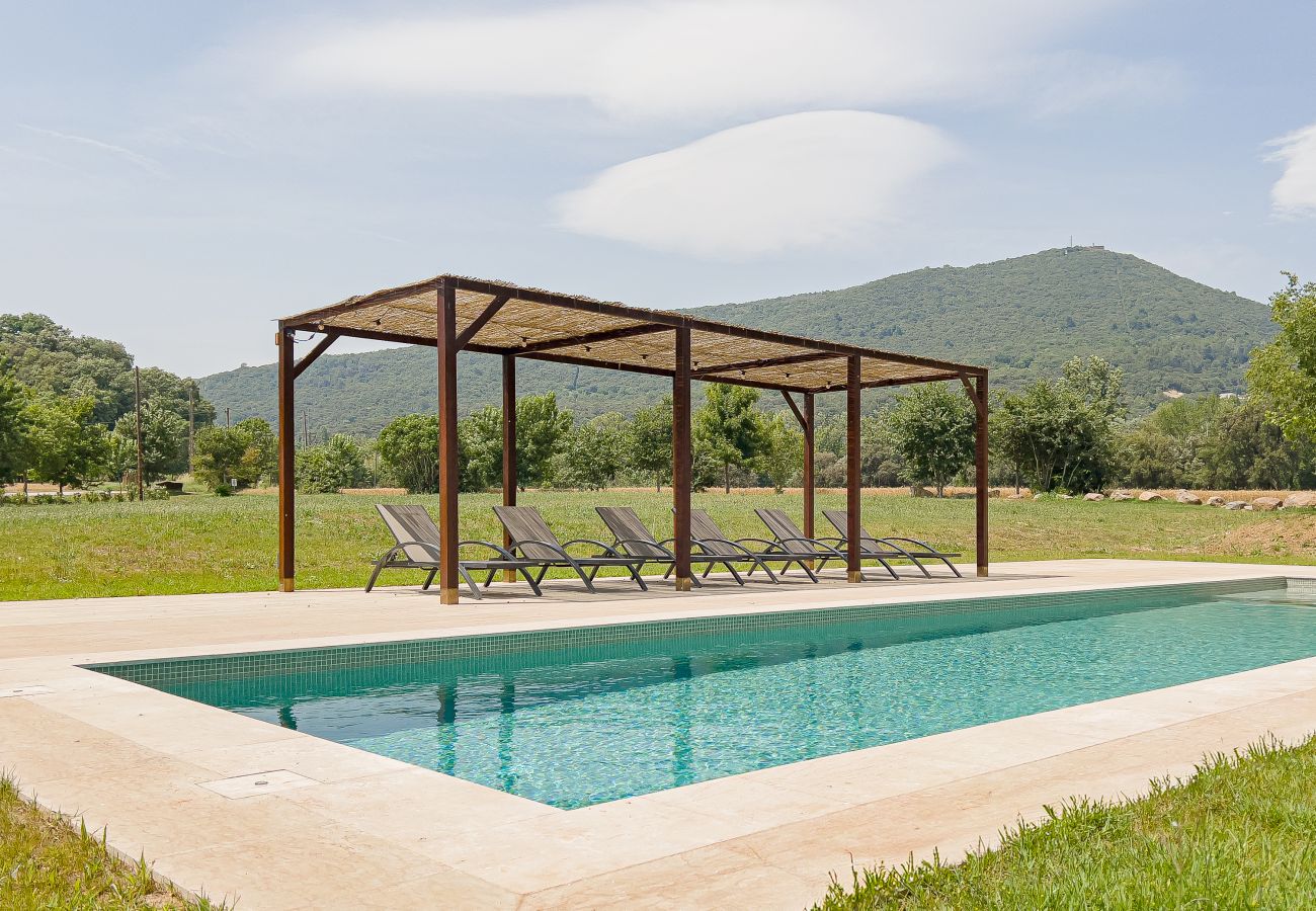 Casa rural en Montagut i Oix - Can Riera de Montagut