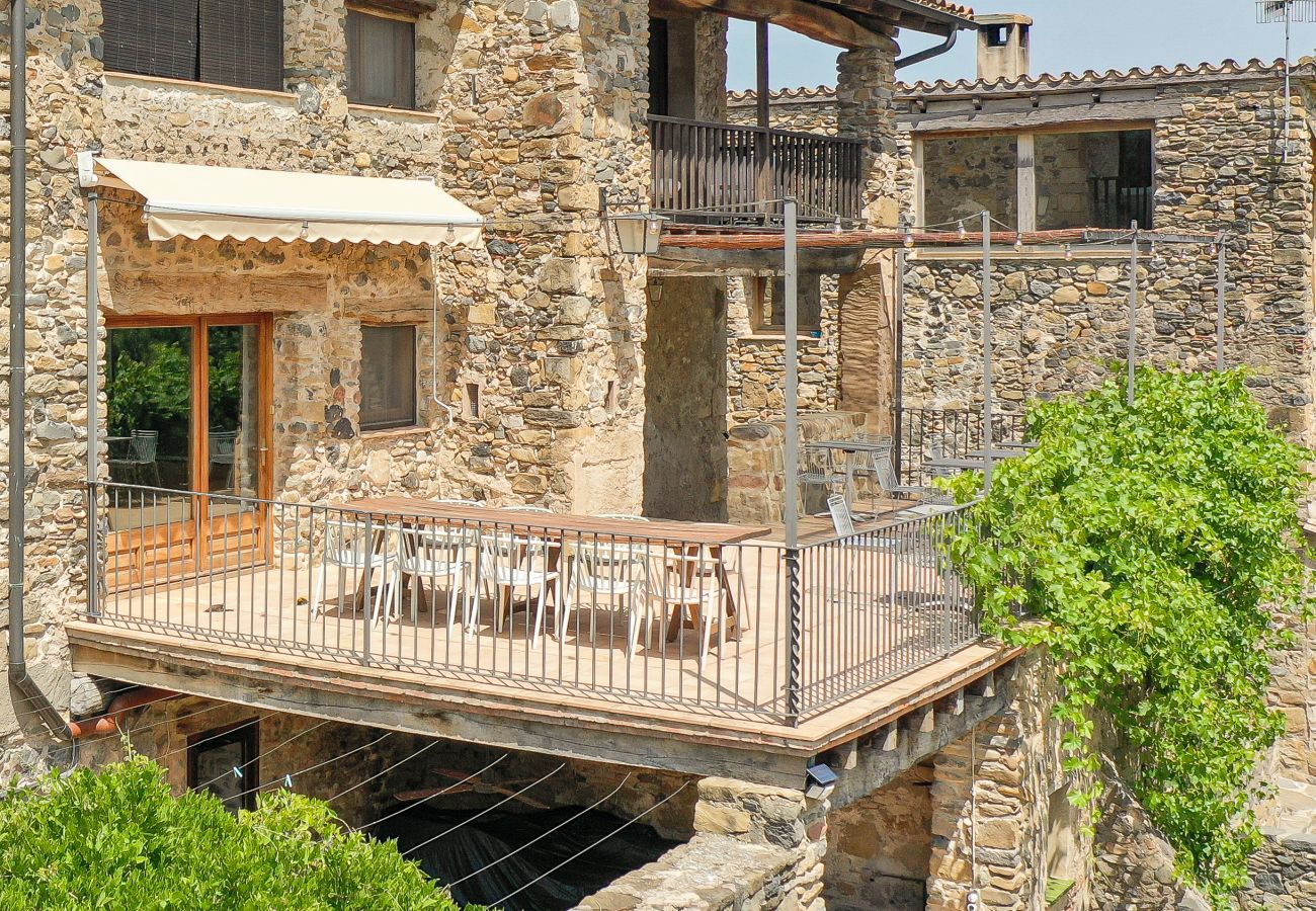 Casa rural en Montagut i Oix - Can Riera de Montagut
