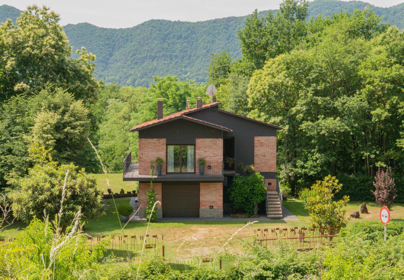 Casa rural en Santa Pau - Can Baseia