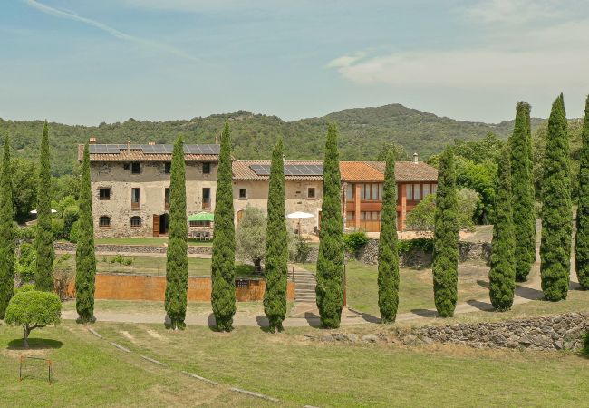 Finca en Sant Feliu de Pallerols - Aiguabella Turisme Rural - 35 pax Finca en Sant Feliu de Pallerols - Aiguabella Turisme Rural - 35 pax