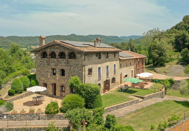 Finca en Sant Feliu de Pallerols - Aiguabella Turisme Rural - 35 pax Finca en Sant Feliu de Pallerols - Aiguabella Turisme Rural - 35 pax