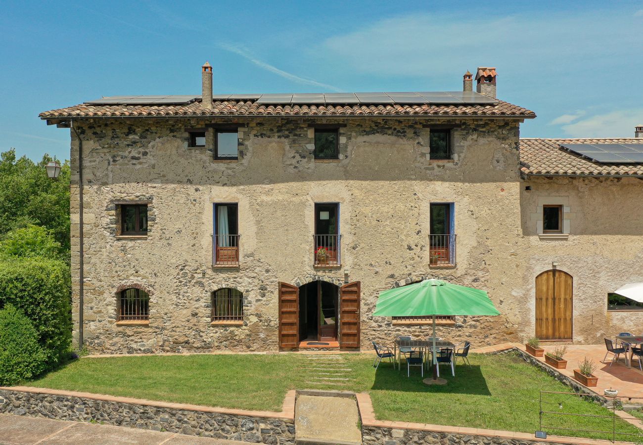 Casa rural en Sant Feliu de Pallerols - Aiguabella Turisme Rural 35p.