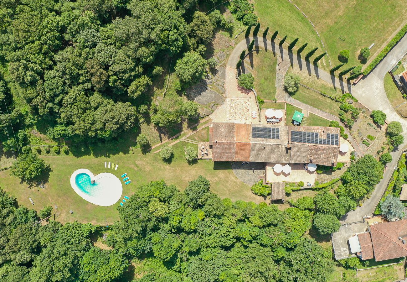 Casa rural en Sant Feliu de Pallerols - Aiguabella Turisme Rural 35p.