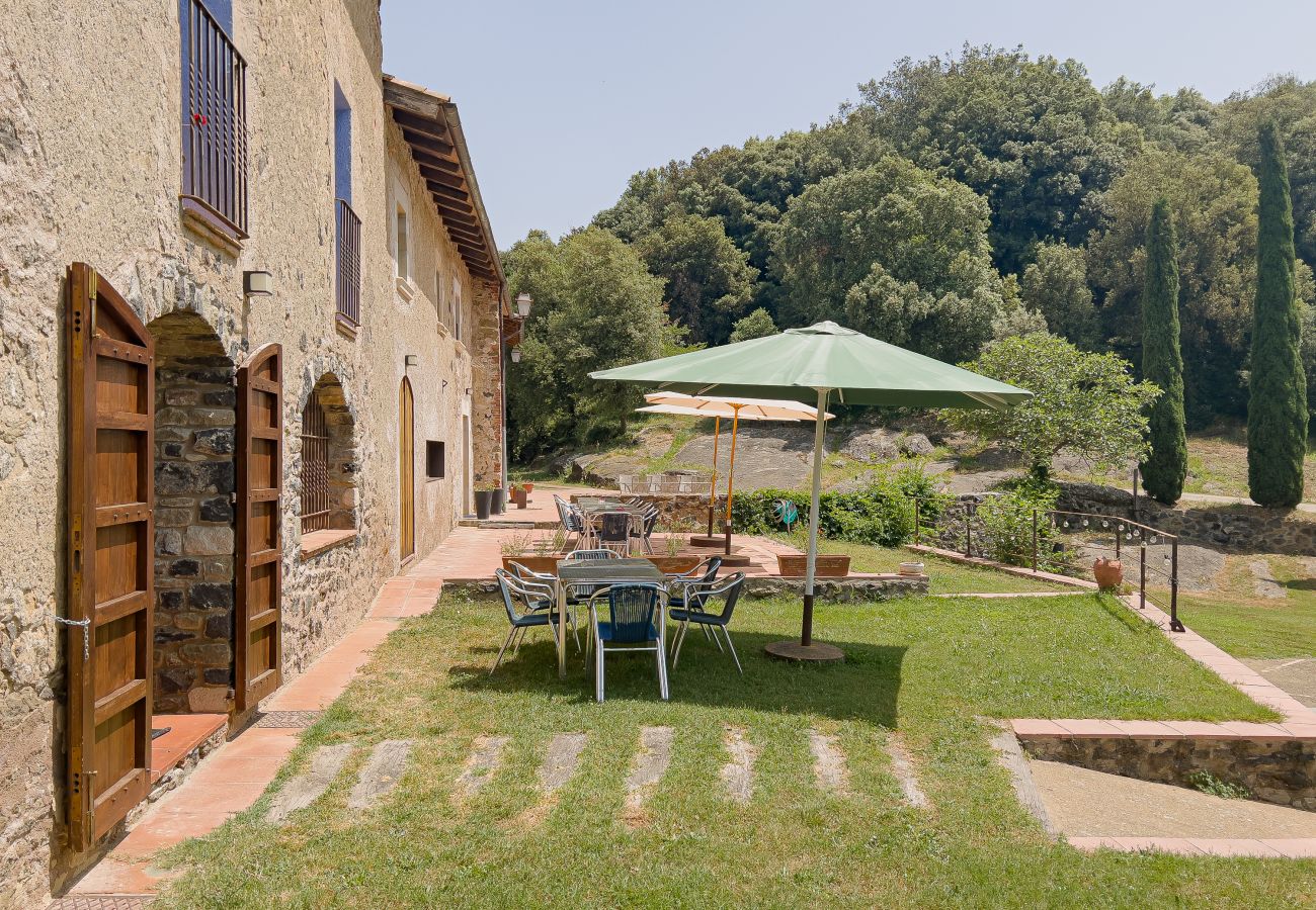 Casa rural en Sant Feliu de Pallerols - Aiguabella Turisme Rural 35p.