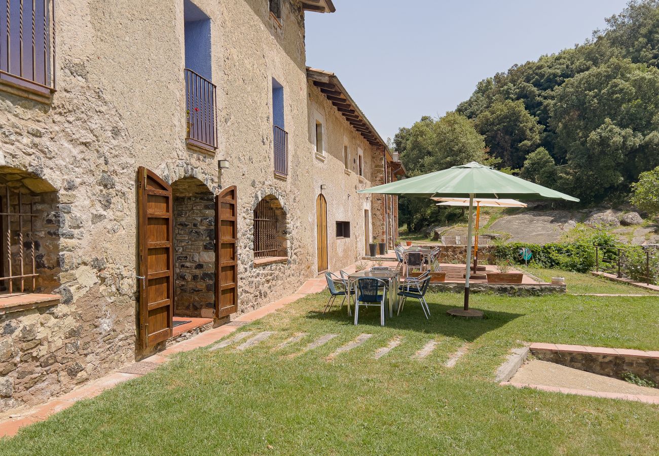Casa rural en Sant Feliu de Pallerols - Aiguabella Turisme Rural 35p.