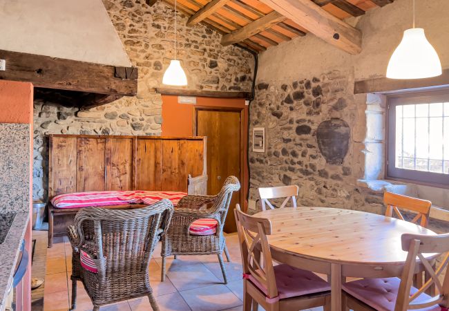 Appartement in Sant Feliu de Pallerols - Aiguabella, Cal Sidro Appartement in Sant Feliu de Pallerols - Aiguabella, Cal Sidro