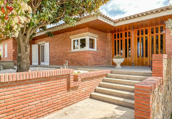 Villa in Banyoles - Sports Villa Banyoles Villa in Banyoles - Sports Villa Banyoles