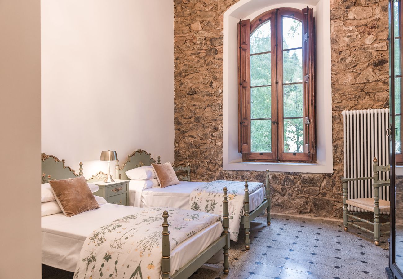 Finca in Arbúcies - Castell de Villavecchia