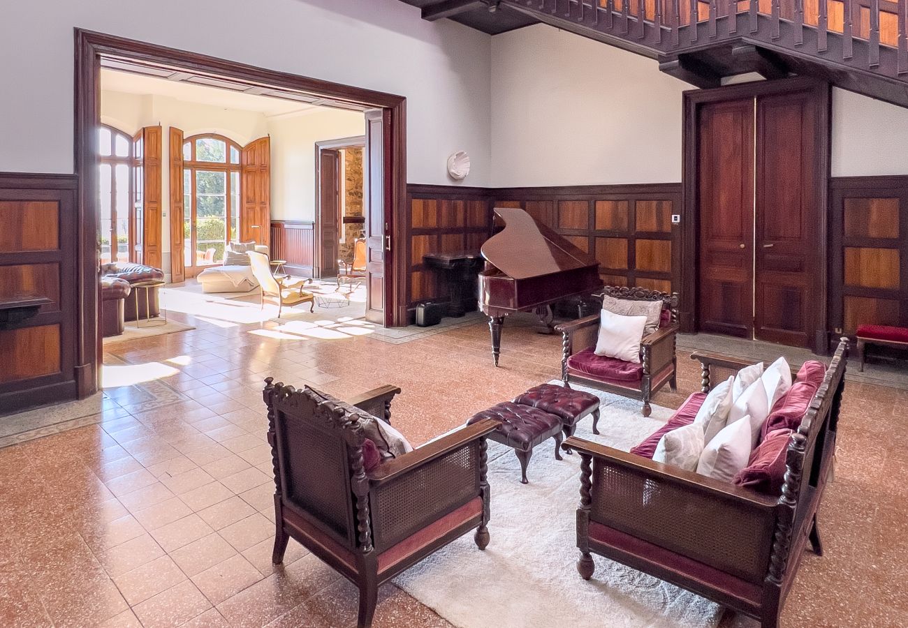 Finca in Sant Hilari Sacalm - Castell de Villavecchia - 33 pax